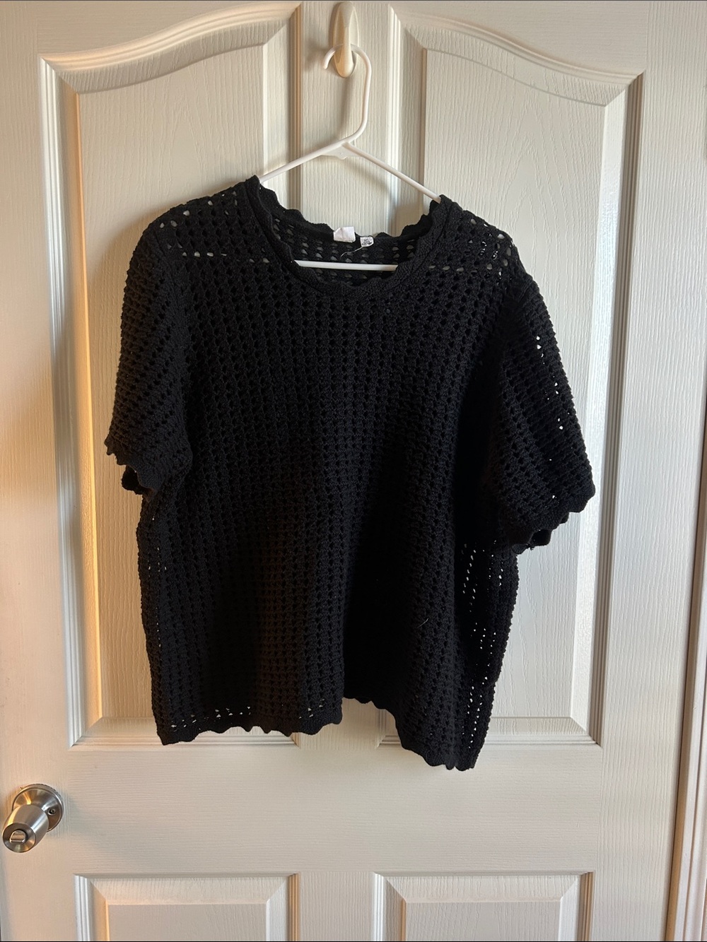 GAP Black Open-Knit Short Sleeve Top